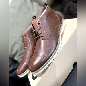 Madden NYC Men’s Hoffman Chukka Boots New With tags size 11